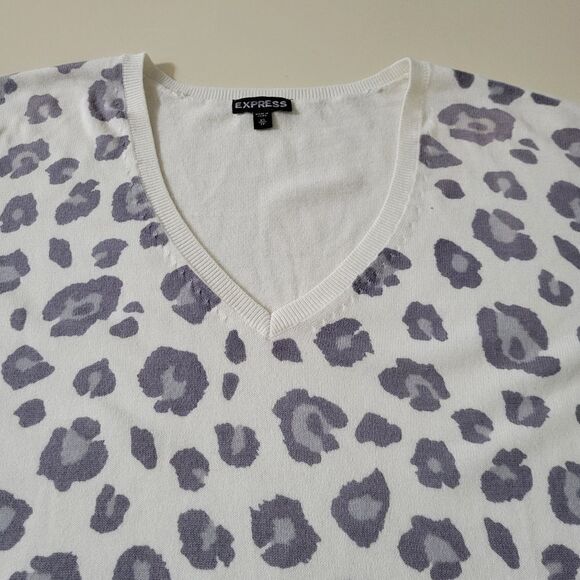 Express Women's Leopard Print V-neck Hi-Low Pullover Sweater with Zipper Detail - Picture 11 of 15